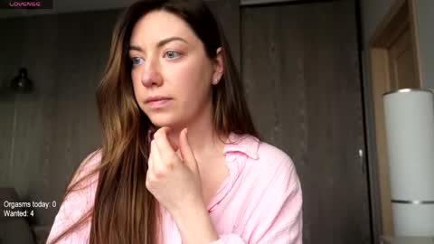 Snapshot of ronny_ponny chatting on April 2026 03:35:02 PM RonnyPonny online show from April 2026 03:35:02 PM