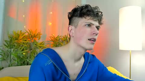 Rony online show from April 2026 08:43:01 PM