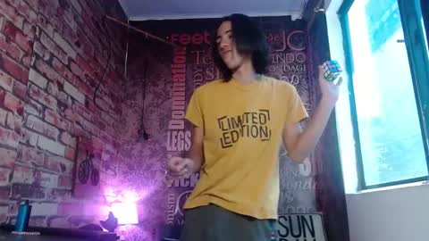 RonyMiller 1 online show from December 2024 04:39:02 PM