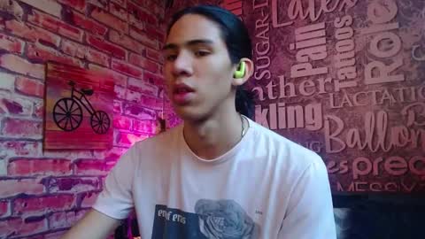 RonyMiller 1 online show from February 2025 04:00:02 PM