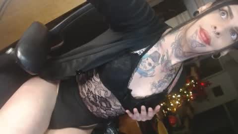 herreraisa offical online show from November 2025 09:26:02 AM