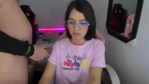  MIA AND PAUL online show from December 2025 05:10:02 PM