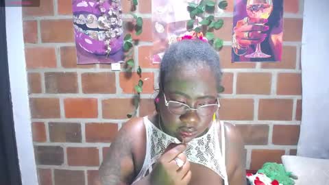 roos_veyker online show from May 2026 10:26:02 PM
