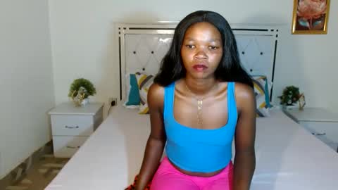 Snapshot of rorennah chatting on May 2026 06:35:02 PM Rorenah online show from May 2026 06:35:02 PM