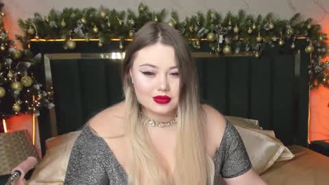 Snapshot of rosa1ia chatting on December 2024 12:05:02 AM Chloe online show from December 2024 12:05:02 AM