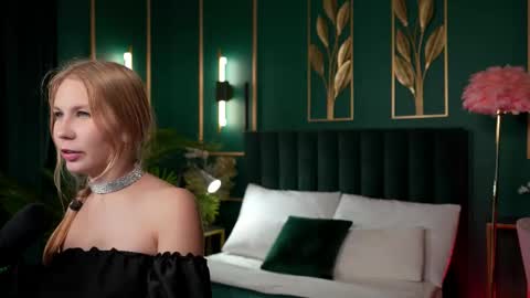 Delicate flower Rose online show from December 2025 05:41:02 PM