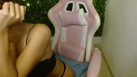 Snapshot of rosa_skinny chatting on March 2026 01:24:01 AM rosa online show from March 2026 01:24:01 AM