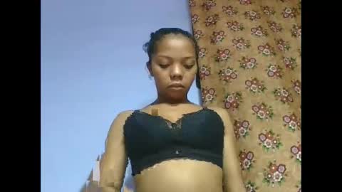 rosah225127 online show from May 2026 06:44:01 AM