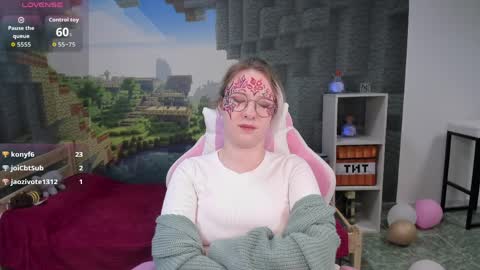 Snapshot of rosahayes chatting on April 2026 08:42:01 PM Call me Rosa online show from April 2026 08:42:01 PM