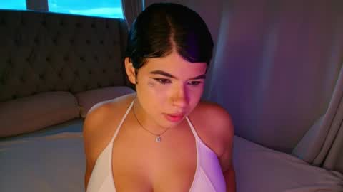 Snapshot of rosalie_bliss chatting on May 2026 07:26:02 PM Rosalie Bliss online show from May 2026 07:26:02 PM