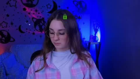 Snapshot of rosalie_swan3 chatting on April 2026 07:17:02 PM Black Swan online show from April 2026 07:17:02 PM