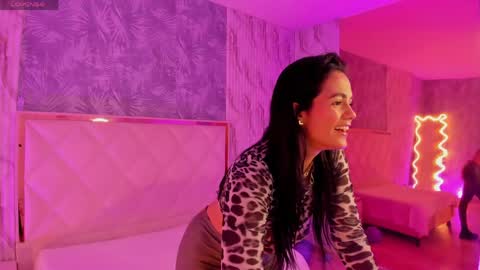 Snapshot of rosalind_tay chatting on May 2026 11:27:02 AM ROSALIN online show from May 2026 11:27:02 AM