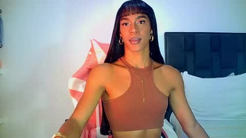Snapshot of rosalindasexy chatting on June 2026 01:55:01 AM Rosalinda online show from June 2026 01:55:01 AM