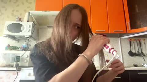 Emma online show from April 2026 04:11:01 AM