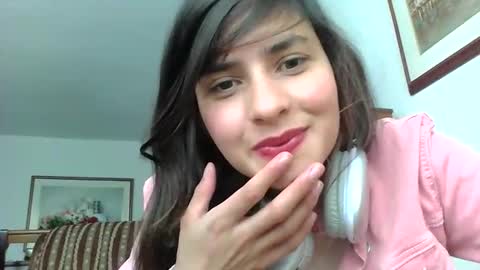 rosasvioletas online show from October 2025 05:25:02 PM