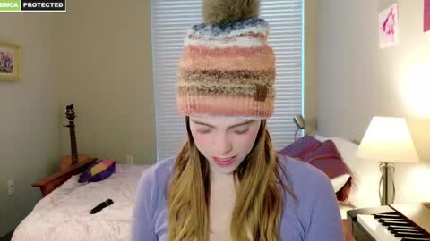 Snapshot of rose77782 chatting on February 2025 09:52:01 PM rose77782 online show from February 2025 09:52:01 PM