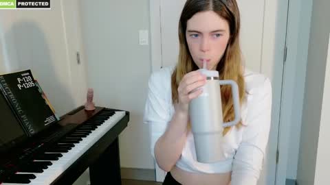 Snapshot of rose77782 chatting on February 2025 06:16:01 PM rose77782 online show from February 2025 06:16:01 PM