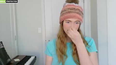 Snapshot of rose77782 chatting on February 2025 05:31:01 PM rose77782 online show from February 2025 05:31:01 PM