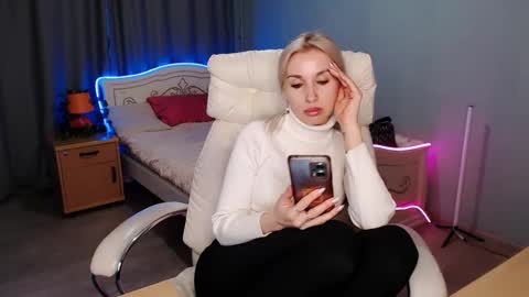 Snapshot of rose__shine chatting on December 2024 10:24:01 AM rose  shine online show from December 2024 10:24:01 AM