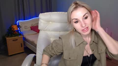 Snapshot of rose__shine chatting on January 2025 04:21:02 PM rose  shine online show from January 2025 04:21:02 PM