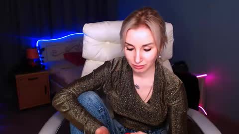 Snapshot of rose__shine chatting on January 2025 01:19:01 PM rose  shine online show from January 2025 01:19:01 PM