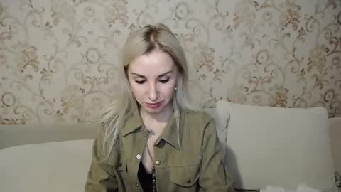 Snapshot of rose__shine chatting on February 2025 01:21:02 PM rose  shine online show from February 2025 01:21:02 PM