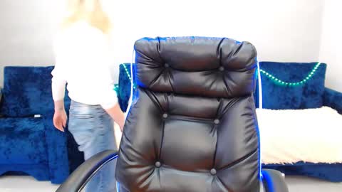 Snapshot of rose__shine chatting on February 2025 10:03:02 AM rose  shine online show from February 2025 10:03:02 AM