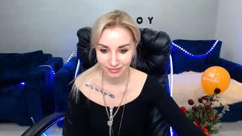 Snapshot of rose__shine chatting on February 2025 02:06:02 PM rose  shine online show from February 2025 02:06:02 PM