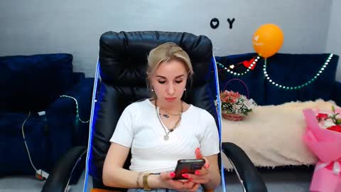 Snapshot of rose__shine chatting on March 2025 11:42:02 AM rose  shine online show from March 2025 11:42:02 AM