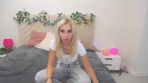 Snapshot of rose__shine chatting on September 2025 10:39:02 AM rose  shine online show from September 2025 10:39:02 AM