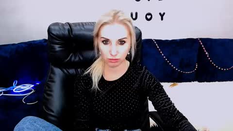 Snapshot of rose__shine chatting on October 2025 10:43:02 AM rose  shine online show from October 2025 10:43:02 AM