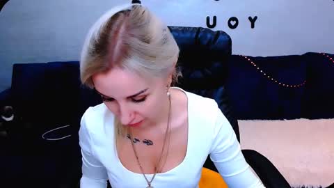 Snapshot of rose__shine chatting on October 2025 10:27:01 AM rose  shine online show from October 2025 10:27:01 AM