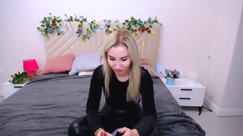 Snapshot of rose__shine chatting on October 2025 11:22:01 AM rose  shine online show from October 2025 11:22:01 AM