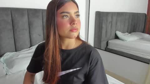 Snapshot of rose_evans__ chatting on February 2025 01:13:02 PM Rose online show from February 2025 01:13:02 PM