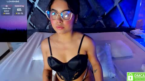 Snapshot of rose_evans__ chatting on December 2025 06:01:02 AM Rose online show from December 2025 06:01:02 AM