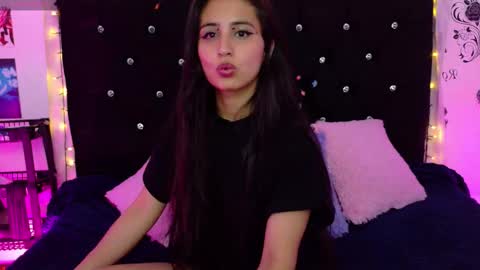 Rose online show from November 2025 04:37:01 AM