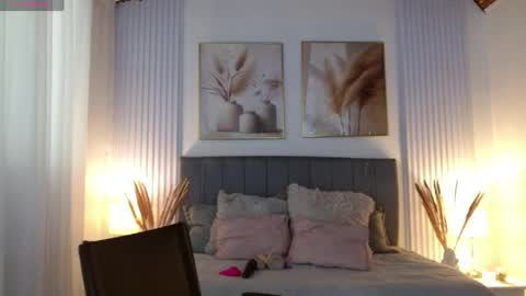 Rose  online show from May 2026 01:50:01 PM