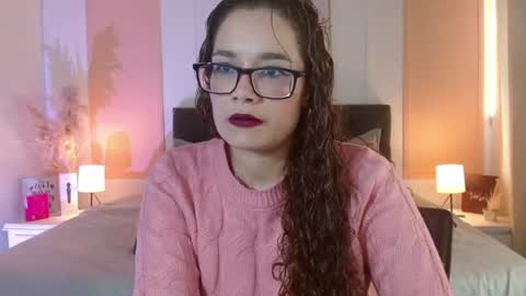 Snapshot of rose_thompson1 chatting on June 2026 01:36:01 PM Rose online show from June 2026 01:36:01 PM