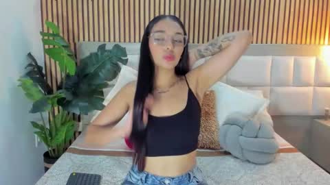 roseaurora online show from February 2026 12:32:01 PM