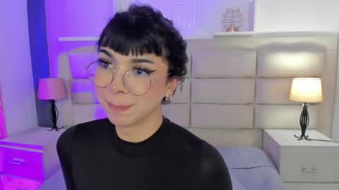 Snapshot of rosecassie chatting on February 2025 07:06:01 PM Rose online show from February 2025 07:06:01 PM