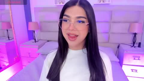 Snapshot of rosecassie chatting on September 2025 12:37:01 PM Rose online show from September 2025 12:37:01 PM