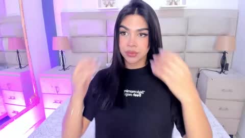 Snapshot of rosecassie chatting on September 2025 01:00:01 PM Rose online show from September 2025 01:00:01 PM