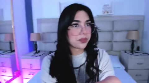 Snapshot of rosecassie chatting on September 2025 01:46:01 PM Rose online show from September 2025 01:46:01 PM