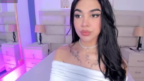 Snapshot of rosecassie chatting on October 2025 01:30:01 PM Rose online show from October 2025 01:30:01 PM