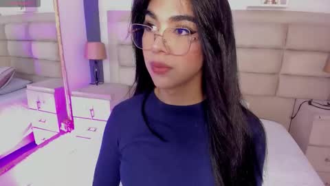 Snapshot of rosecassie chatting on October 2025 01:54:01 PM Rose online show from October 2025 01:54:01 PM