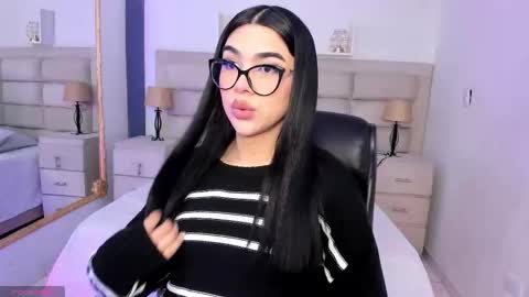 Snapshot of rosecassie chatting on October 2025 01:01:02 PM Rose online show from October 2025 01:01:02 PM
