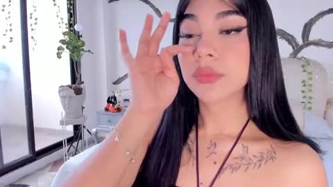 Snapshot of rosecassie chatting on October 2025 01:18:01 PM Rose online show from October 2025 01:18:01 PM