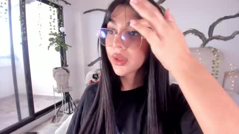 Snapshot of rosecassie chatting on October 2025 01:47:02 PM Rose online show from October 2025 01:47:02 PM