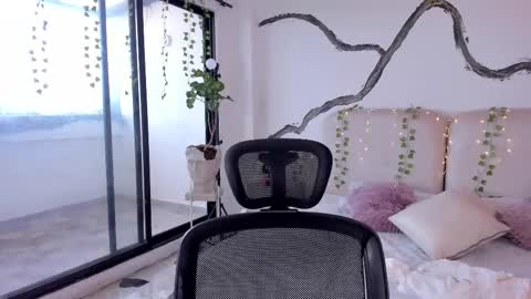 Snapshot of rosecassie chatting on October 2025 02:07:01 PM Rose online show from October 2025 02:07:01 PM