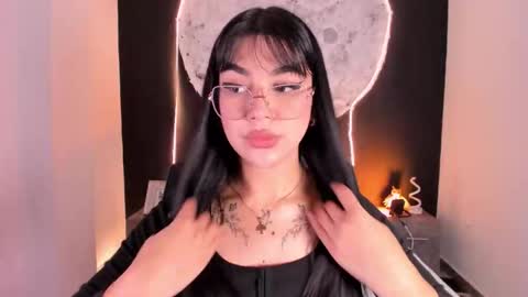 Snapshot of rosecassie chatting on November 2025 01:55:02 PM Rose online show from November 2025 01:55:02 PM